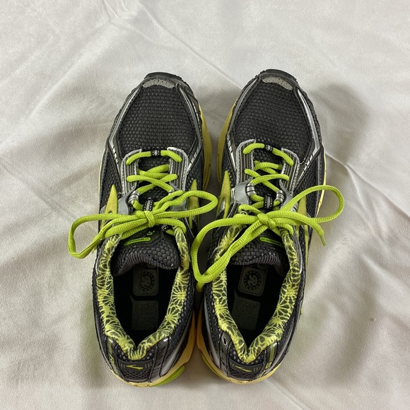 Brooks Ravenna 3 Gray and Green Running shoes - Picture 5 of 6